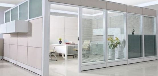 Vách ngăn phòng máy lạnh: Giải pháp hiệu quả cho không gian sống