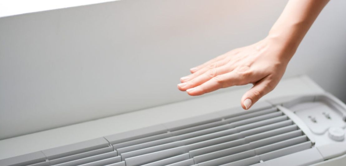 Máy lạnh thổi ra hơi nóng: Đâu là nguyên nhân và cách khắc phục