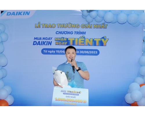 Lộ diện chủ nh&acirc;n giải thưởng 1 TỶ ĐỒNG thuộc chương tr&igrave;nh 'Mua Ngay Daikin Nhận Ngay Tiền Tỷ'